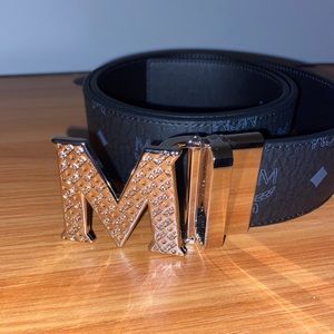 (PRE-CUT) MCM TEXTURED LOGO BELT